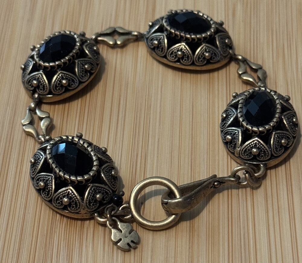 Lucky Brand Gold Tone w/Black Stone Filigree Bracelet 7.5"